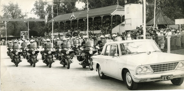 Photograph (police car)