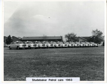 Photograph (police car)