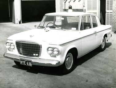 Photograph (police car)
