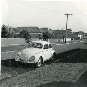 Photograph (police car)