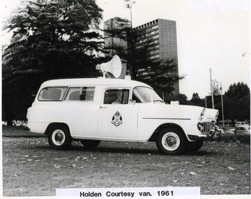 Photograph (police car)