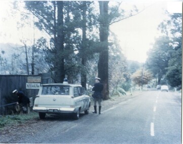 Photograph (police car)