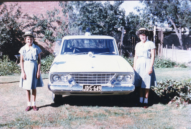 Photograph (police car)