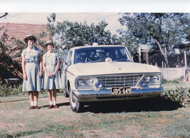 Photograph (police car)