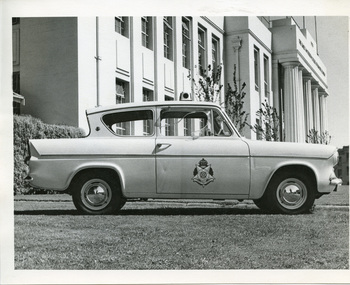 Photograph (police car)