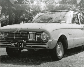 Photograph (police car)