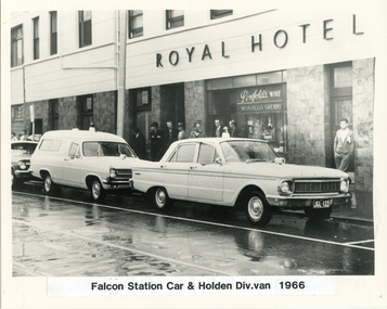 Photograph (police car)
