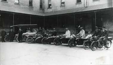 Photograph (police car)