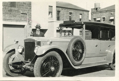 Photograph (police car)
