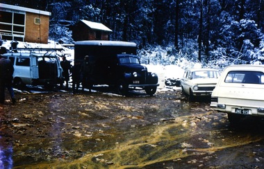 Photograph (police car)