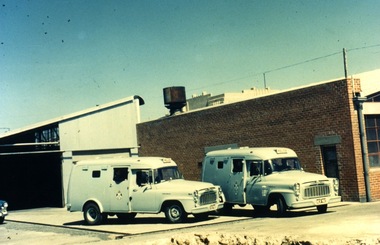 Photograph (police car)