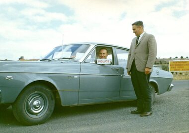 Photograph (police car)