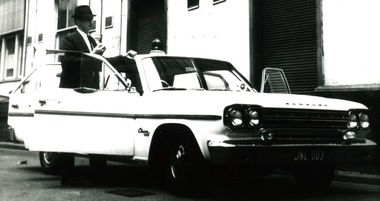 Photograph (police car)