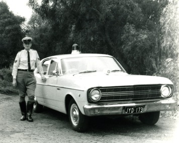 Photograph (police car)