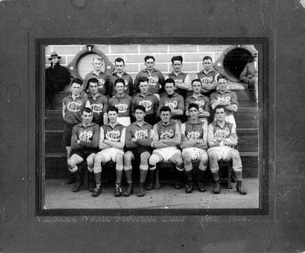 Photograph (Victoria Police), Police Officers group photo on sporting event, June 1926