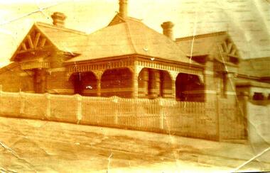 SNAPE FAMILY HOME, 'BELMIERS', 91 BARKLY STREET, ESSENDON. 7 photos