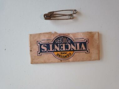 Equipment - Tweezers, pins and powders, WW2 Medical kit-Contents, small items
