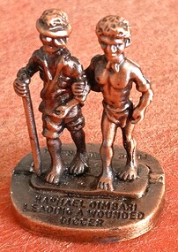 Sculpture - Miniature Bronze Statuette, Wounded Soldier and Guide - Kokoda Trail