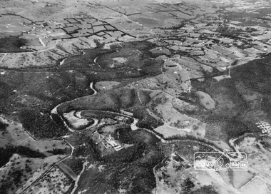 Photograph, Aerial view of Yarra River near Kangaroo Ground - Bend of Islands area