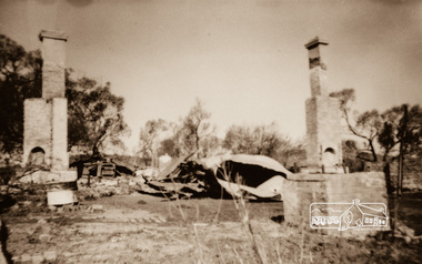 Photograph, Banks house, Research