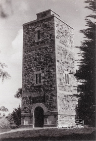 Photograph, Shire of Eltham War Memorial, Memorial Park, Garden Hill, Eltham-Yarra Glen Road, Kangaroo Ground, c.1936