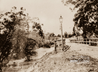 Photograph, Diamond Creek Bridge, Eltham North