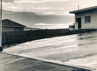 Photograph, George W. Bell, Mobil Service Station, cnr Main Road and Brougham Street, Eltham