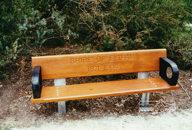 Photograph, Shire of Eltham 1871-1994 Commemorative Seat, Alistair Knox Park, 1994, 1994