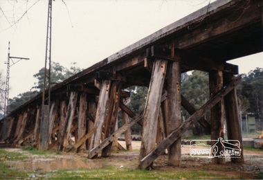 Photograph, Railway trestle bridge, Panther Parade, Eltham, July 1986, Jul-86