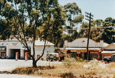 Photograph, Lower Plenty shops and garage