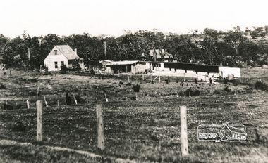 Photograph, De Bondy house, Lower Plenty