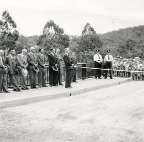 Photograph, Opening Warrandyte Bridge, 8 Dec 1955