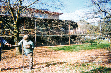 Photograph, Alan Marshall Sculpture, Eltham Library