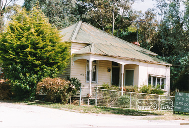 Photograph, 994 Main Road, Hurstbridge