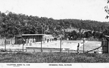 Postcard - Photograph, The Rose Stereograph Company, Swimming Pool, Eltham, c.1939