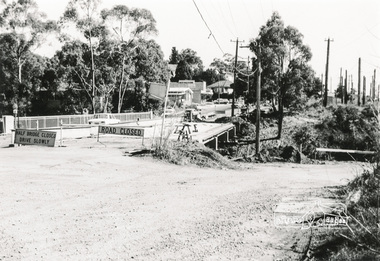 Photograph, Para Road Bridge construction, Briar Hill, near Greensborough, c.1971, 1971c