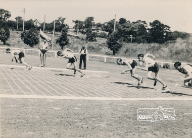 Photograph, John Nation, Runners competing in the Eltham Gift, Eltham Central Park, Dec 1949, 1949
