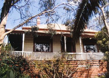 Photograph, House originally owned by the Shallard (seniors) family then F. Squire situated off Lilicur Road, Montmorency