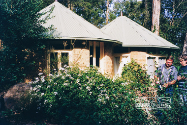 Photograph, Gwen Ford's Bed and Breakfast, Pitt Street, Eltham