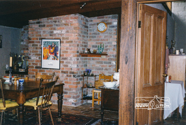 Photograph, Gayle Blackwood, Mudbrick home, 23 Stanley Avenue, Eltham, 2002, 2002