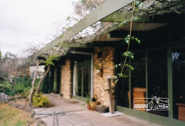 Photograph, Gayle Blackwood, Alistair Knox designed mudbrick home, off Warrandyte-Research Road, North Warrandyte