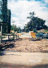Photograph, Looking east along Main Rd towards Research at intersection to entrance for Eltham Barrel (now Kalbar Rd) C.1980