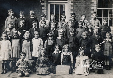 Photograph, Grade IIB, Yarra Park State School No.1406, c.1928, 1928c