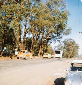 Photograph, Main Road, Eltham looking back towards Eltham from Wattletree Road intersection, August 1980, 1980