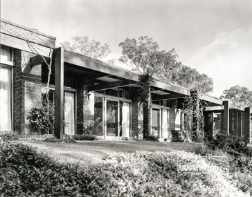 Photograph, Specialized Photographic Company Pty. Ltd, Ewinga, Sweeneys Lane, Eltham