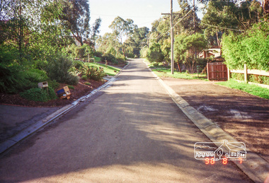Photograph, Road surface conditions around Eltham: Looking east along Franklin Street adjacent to No. 131, 7 Aug 1996, 1996