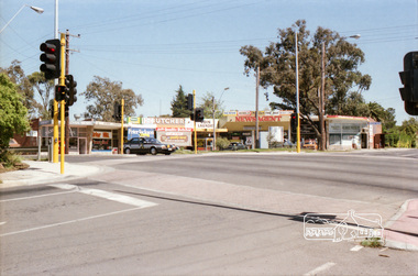Photograph, Looking west at intersection of Mountain View Road with Sherbourne Road, Briar Hill, c.1985, 1985c