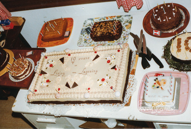 Photograph, Tenth anniversary of Eltham Living and Learning Centre, 26 July 1985, 26/07/1985