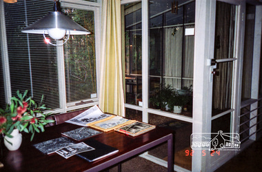 Photograph, Woodburn residence, mudbrick adobe (1949), Eltham Heritage Tour, 24 May 1992, 24/05/1992