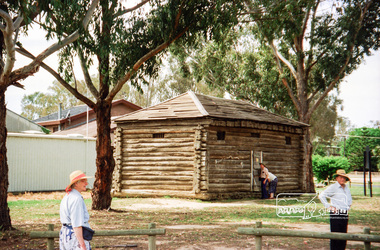 Photograph, Spring Excursion, Hume and Hovell bus tour Stage 2, Seymour, Benalla; 26 Oct 1997, 26/10/1997